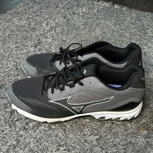 Mizuno Metal Baseball Cleats Mens 9.5 Black Low Top Lace up Logo